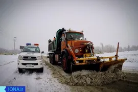 امدادرسانی به مسافران گرفتار برف و کولاک در آذربایجان غربی