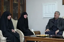 حضور رئیس جمهور در منزل سردار شهید سپهبد حاج قاسم سلیمانی