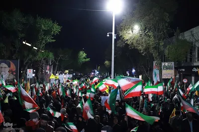 نمایش پهپاد شاهد ۱۳۶ در اجتماع شبانه تبریزی‌ها