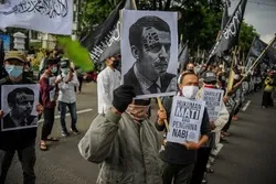 Indonesians Protest French President’s Anti-Islam Stances