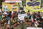 اجتماع دانش آموزان شیرازی در یوم‌الله ۱۳ آبان
