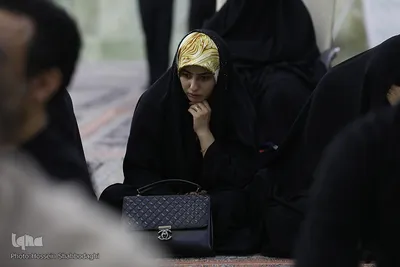 غبارروبی مضجع شریف حضرت معصومه(س) با حضور خبرنگاران