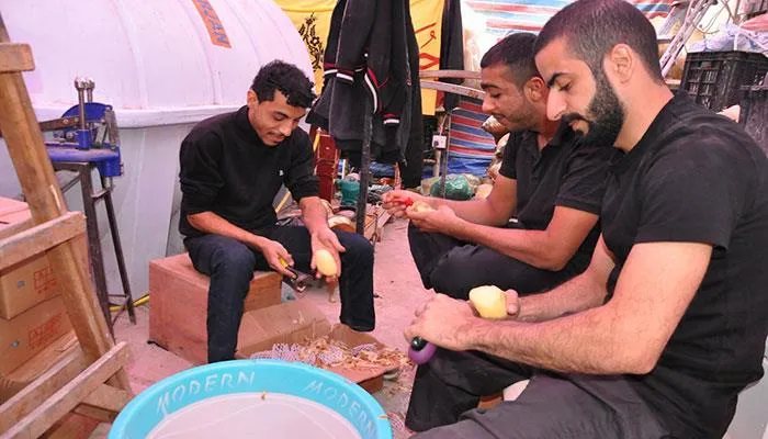 المواکب البحرینیة تقدم خدماتها على مدار الساعة خلال زیارة الأربعین