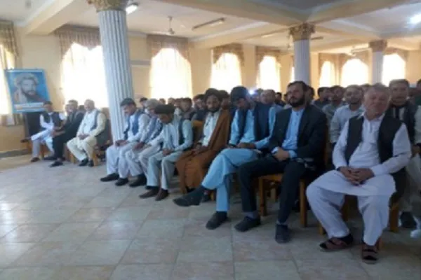 محفل انس با قرآن به مناسبت روز خبرنگار در مزارشریف برگزار شد