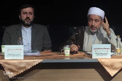 ماموستا عبدالسلام کریمی، مشاور رئیس جمهور در امور اقوام و اقلیت‌های دینی و مذهبی و کاظم غریب آبادی، معاون امور بین الملل قوه قضائیه