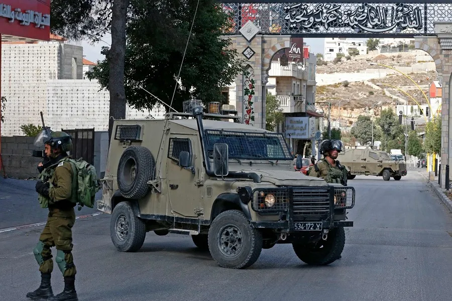 Israeli Regime Shuts Ibrahimi Mosque to Palestinians