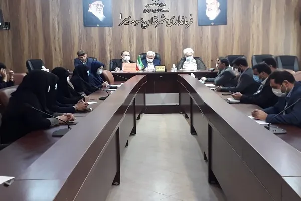 معلمان مروج کتاب شهرستان صومعه‌سرا تجلیل شدند