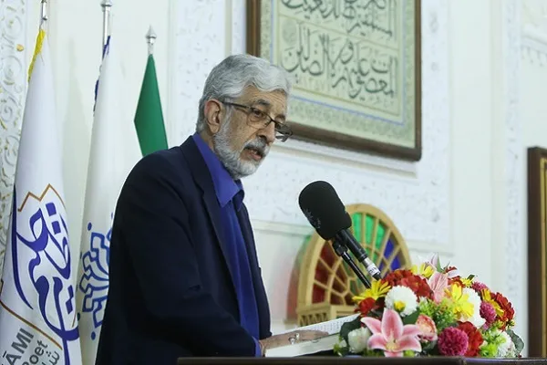 توانمندسازی زبان فارسی مهمترین ویژگی «نظامی» است