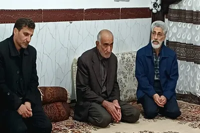 دیدار با خانواده شهیدان بازگیر در خرم‌آباد