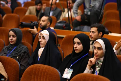 افتتاحیه مرحله نهایی چهاردهمین مسابقات مناظره دانشجویان در اصفهان