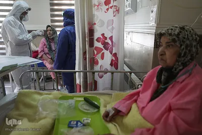 تحویل سال نو در بخشهای ویژه کرونای بیمارستان هاجر