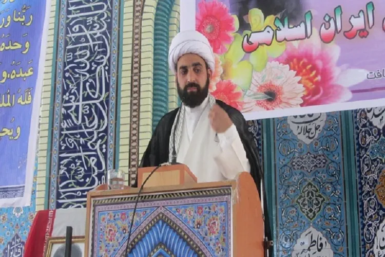 مردم در دفاع از ستون خیمه‌ ولایت تا پای جان ایستاده‌اند