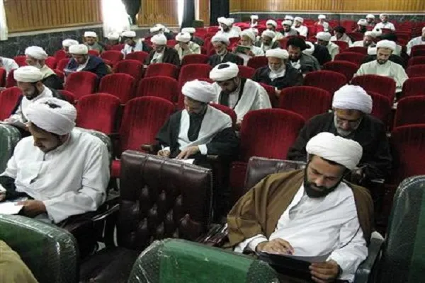 برگزاری دوره‌های آموزشی ويژه روحانيون مستقر در كشور
