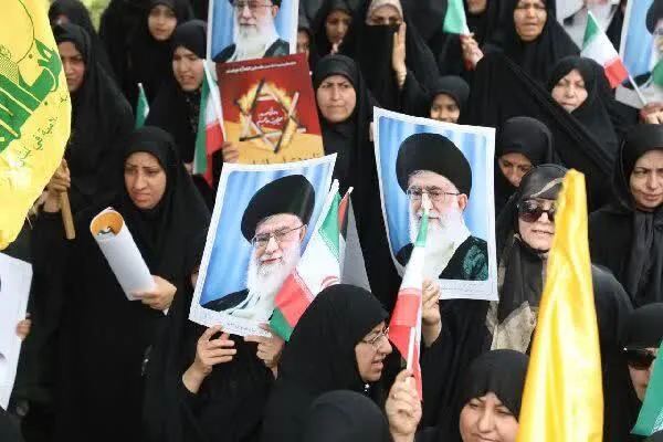 راهپیمایی «جمعه‌های خشم و نصر» در شهرکرد برگزار شد + عکس و فیلم