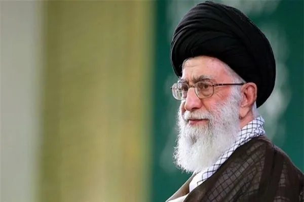 قائد الثورة رداً على رسالة الطلاب اللبنانيين: اجتهدوا لانشاء عالم ينعم بالأمن والانسانية