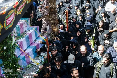 تشییع پیکر ۱۳۵ شهید گمنام دفاع مقدس