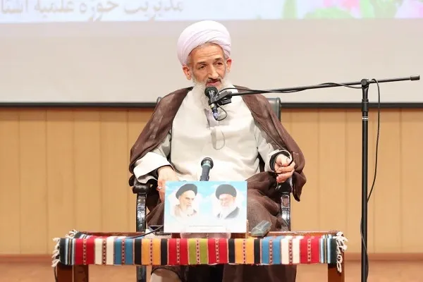 برگزاری همایش بزرگداشت مقام «معلم و استاد» در مازندران