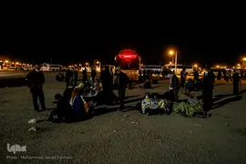 مرز مهران سرد، مملو از زائر، خالی از اتوبوس