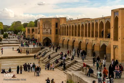 مسافران نوروزی در کنار پل خواجو‎‎