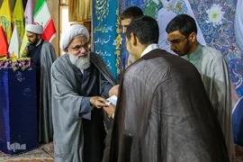 چهارمین آیین عمامه‌گذاری شماری از طلاب و همچنین جشن حفظ کل قرآن کریم گروهی دیگر از طلاب مدرسه علمیه دارالسلام