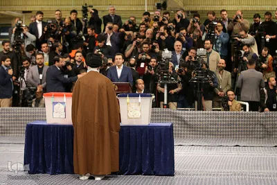 حضور رهبر معظم انقلاب در پای صندوق رأی