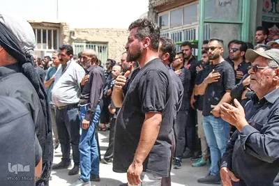 برپایی مراسم تعزیه‌خوانی و نخل‌گردانی در روستای شهوه استان مرکزی