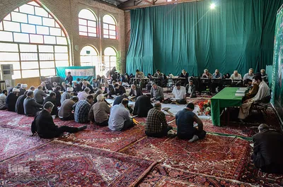 آیین ترتیل خوانی قرآن کریم در امامزاده سید حمزه(ع) تبریز