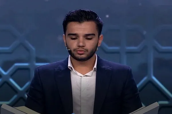 Bacaan Qari Republik Islam Iran di peringkat akhir pertandingan “Wewangian Kalam Tuhan” dan reaksi juri + Video
