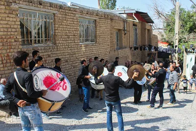 آئین سنتی«علَم‌کشان» در روستای انجدان - اراک/عکاس:زهرا بهرامی