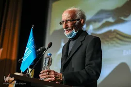 غلامحسین امیرخانی، رئیس شورای عالی انجمن خوشنویسان ایران در همایش بین‌المللی خوشنویسی راه ابریشم