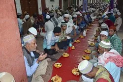 Manche Hindus machen beim muslimischen Ramadan mit