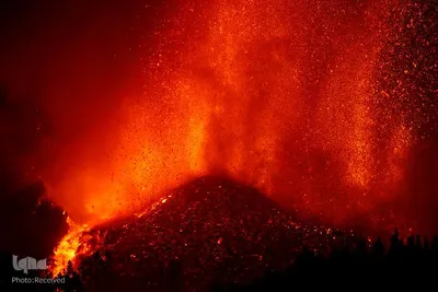 فوران آتشفشان لاپالما در جزایر قناری اسپانیا