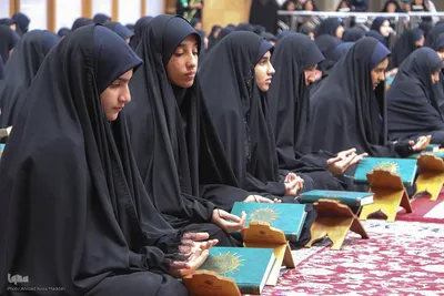 جزءخوانی قرآن کریم در حرم شاهچراغ (ع)