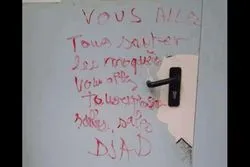 France : des tags islamophobes sur une mosquée de Beaucaire
