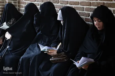 مراسم قرائت دعای پرفیض عرفه در امام زاده سید حمزه (ع) تبریز