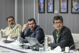 نشست دبیر عالی شورای انقلاب فرهنگی با تعدادی از هنرمندان