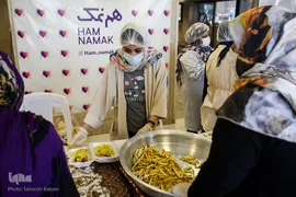 هم‌نمکی ده هزار نفره در عید غدیر