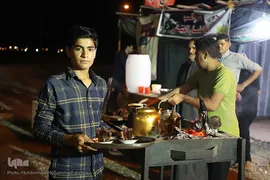 ما خادمان زوار حسين(ع) هستیم