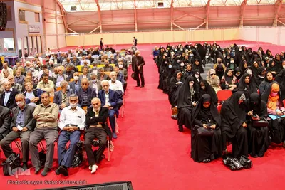 محفل جزء خوانی در نمایشگاه قرآن و عترت شیراز