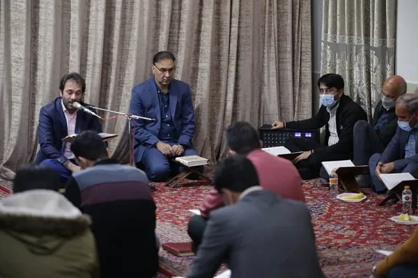 جلسه آموزش قرآن «اصغر خانوردیلو» در منیریه + صوت و عکس