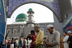 Ang mga Muslim sa SE Asya ay Nagmarka ng Eid Al-Fitr habang Bumaba ang Takot sa COVID