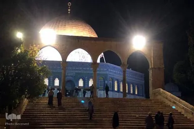 بازگشایی مسجد الاقصی در بیت المقدس بر روی نمازگزاران فلطسینی بعد از ۶۰روز ممنوعیت ورود و اقامه نماز