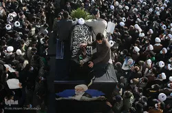 Qom verneigt sich vor Allama Misbah Yazdi