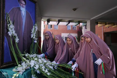 آیین نواختن زنگ انقلاب اسلامی در شیراز