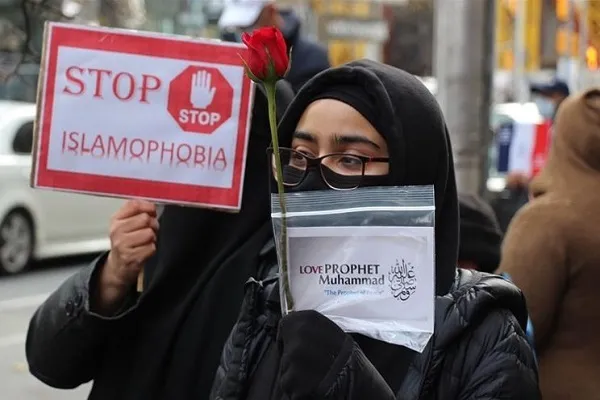 Avrupa'da İslam karşıtlığı, salgın sırasında özellikle sosyal medyada yayıldı