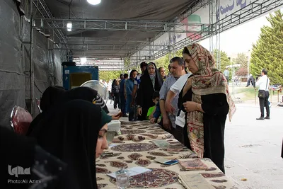 جشن انتخابات در پل خواجوی اصفهان