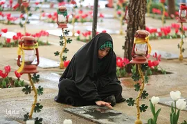 زیارت اهل قبور در آخرین پنجشنبه سال