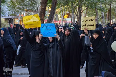 اجتماع دختران مهدوی در گذر چهارباغ اصفهان