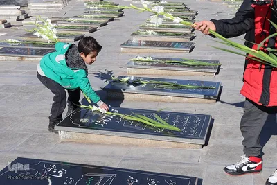 جشن پدران آسمانی با غبارروبی مزار شهدای انقلاب و دفاع مقدس