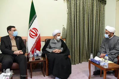 دیدار امیرحسین قاضی زاده هاشمی، رئیس بنیاد شهید و امور ایثارگران با آیت الله دژکام، نماینده ولی فقیه در استان فارس
